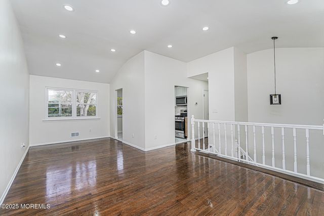 30 Russell Street, Toms River, NJ 08753