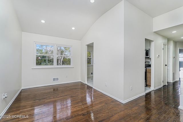 30 Russell Street, Toms River, NJ 08753