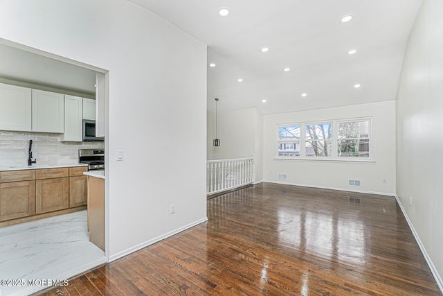 30 Russell Street, Toms River, NJ 08753