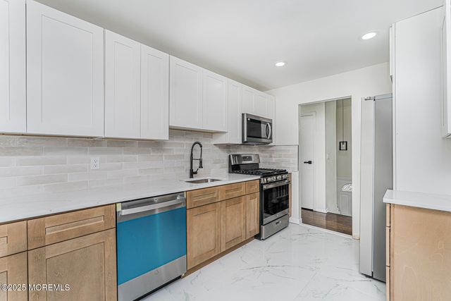 30 Russell Street, Toms River, NJ 08753