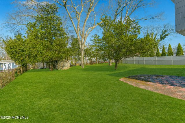 30 Russell Street, Toms River, NJ 08753