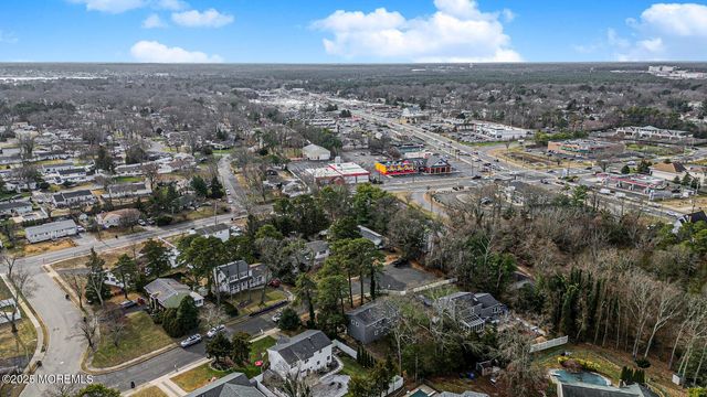 30 Russell Street, Toms River, NJ 08753