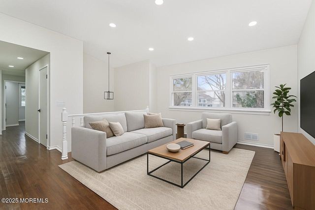 30 Russell Street, Toms River, NJ 08753