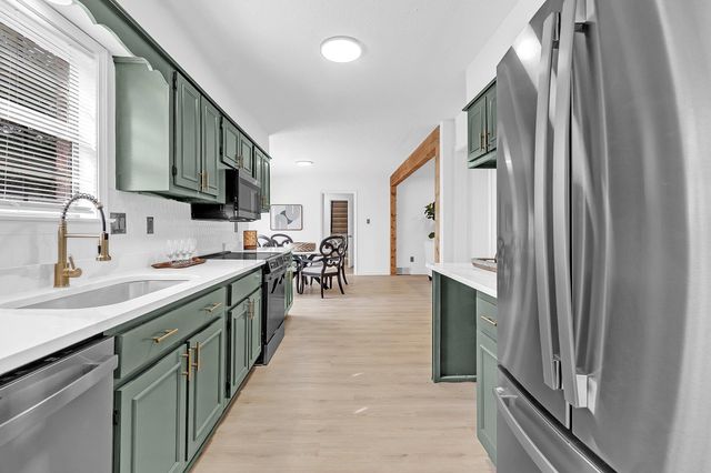 2999 WOFFINGTON LN, Germantown, TN 38138