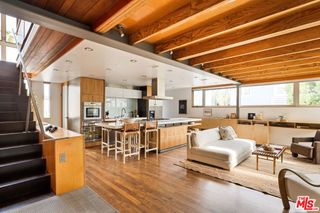 724 Superba Avenue, Los Angeles, CA 90291
