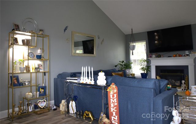 167 Angel Oaks Drive, Statesville, NC 28677