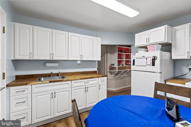 7703 EMERSON RD, Hyattsville, MD 20784