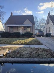 7776 Asbury Park, Detroit, MI 48228