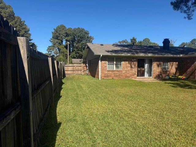 6711 Woodfield Road, Little Rock, AR 72209