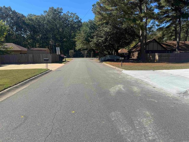 6711 Woodfield Road, Little Rock, AR 72209