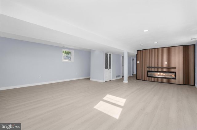 820 WALNUT AVE, Bensalem, PA 19020