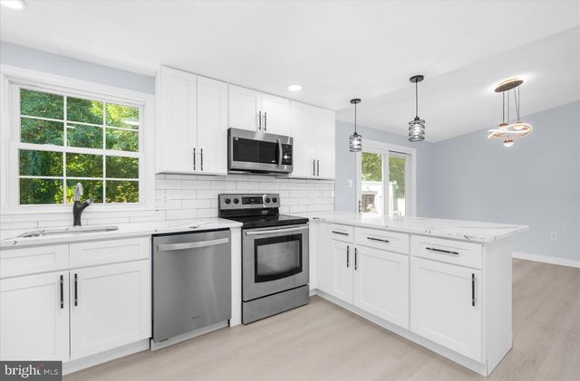 820 WALNUT AVE, Bensalem, PA 19020