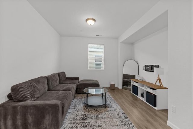 5330 Sable Wood Ln, Fair Oaks, CA 95628