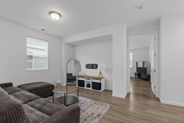 5330 Sable Wood Ln, Fair Oaks, CA 95628