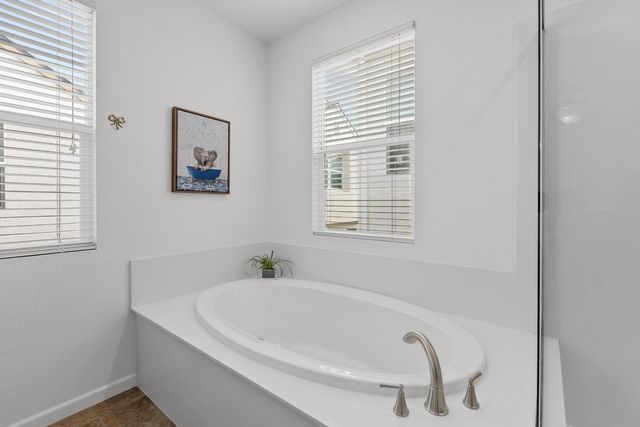 5330 Sable Wood Ln, Fair Oaks, CA 95628