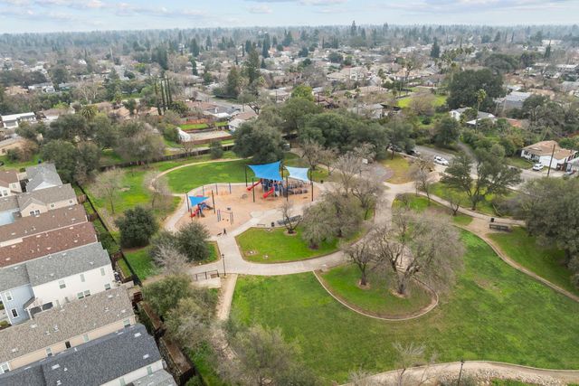 5330 Sable Wood Ln, Fair Oaks, CA 95628