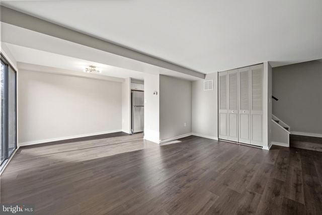 558 GLEN CT, Glen Burnie, MD 21061