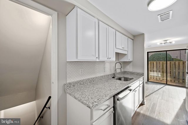 558 GLEN CT, Glen Burnie, MD 21061