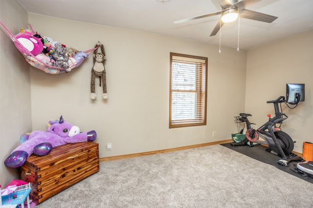 231 Hickory Street, Lindsay, TX 76250