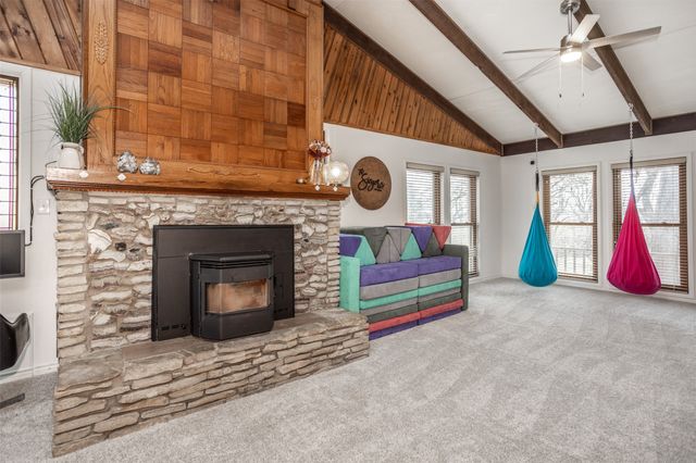 231 Hickory Street, Lindsay, TX 76250