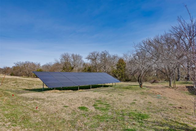 231 Hickory Street, Lindsay, TX 76250