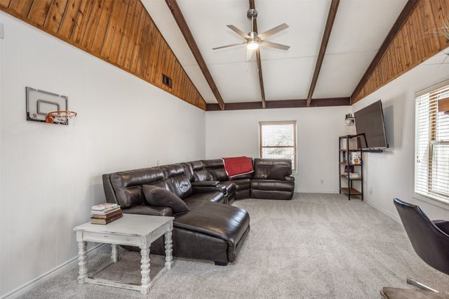 231 Hickory Street, Lindsay, TX 76250