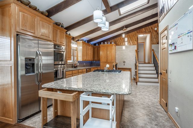 231 Hickory Street, Lindsay, TX 76250