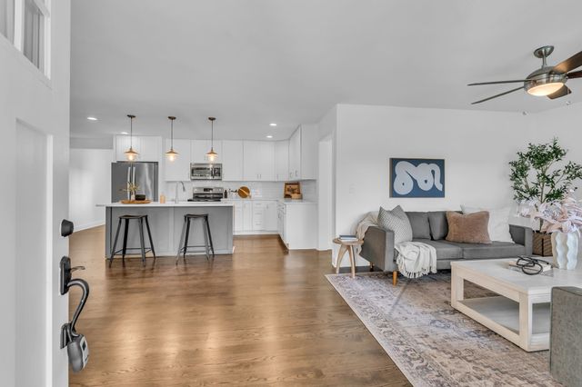 1100 Grandview Dr, Nashville, TN 37204