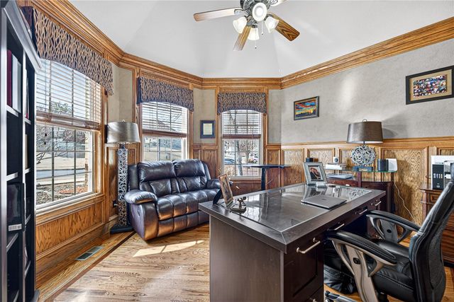 1502 NE Bluff Spring Avenue, Bentonville, AR 72712