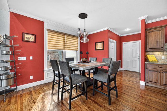 1502 NE Bluff Spring Avenue, Bentonville, AR 72712