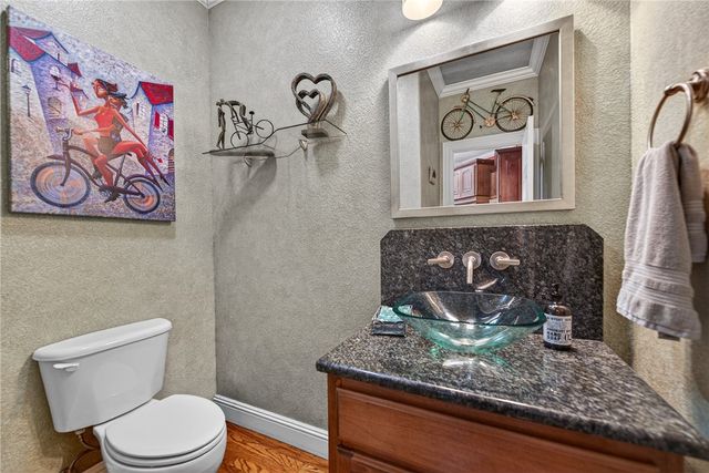 1502 NE Bluff Spring Avenue, Bentonville, AR 72712