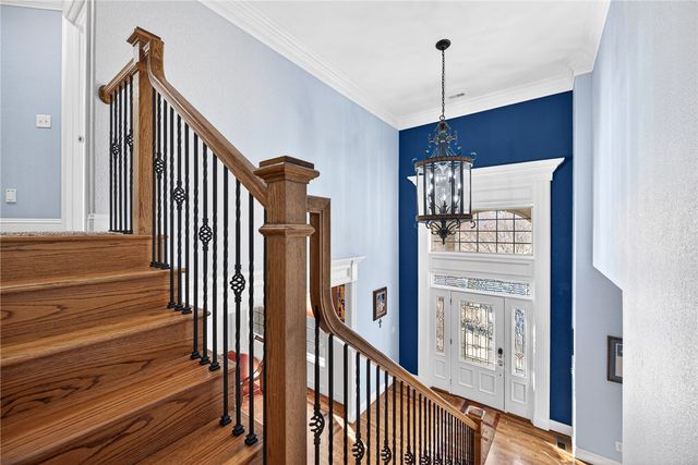 1502 NE Bluff Spring Avenue, Bentonville, AR 72712