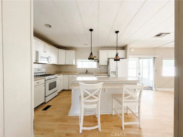 24921 Muirlands Boulevard 28, Lake Forest, CA 92630