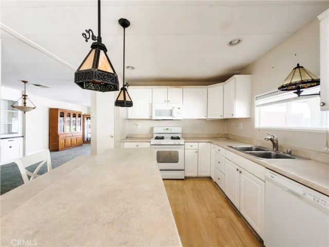 24921 Muirlands Boulevard 28, Lake Forest, CA 92630