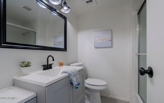 9515 W NORTH Lane A, Peoria, AZ 85345