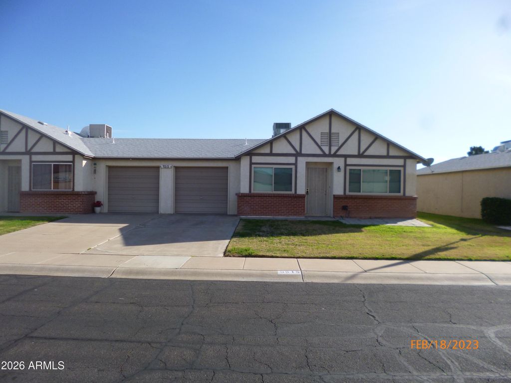 9515 W NORTH Lane A, Peoria, AZ 85345