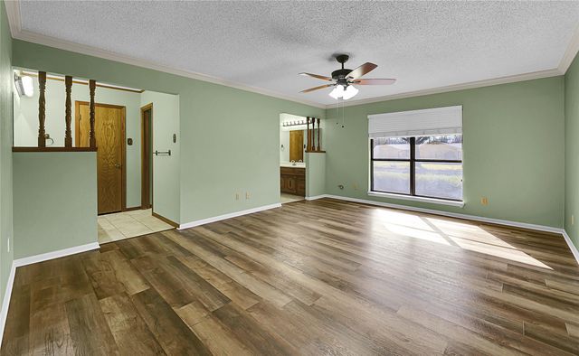 210 Chelsea Drive, Hewitt, TX 76643