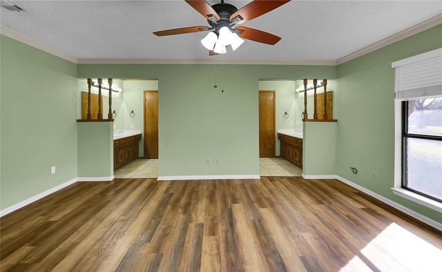 210 Chelsea Drive, Hewitt, TX 76643