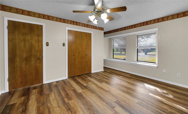 210 Chelsea Drive, Hewitt, TX 76643