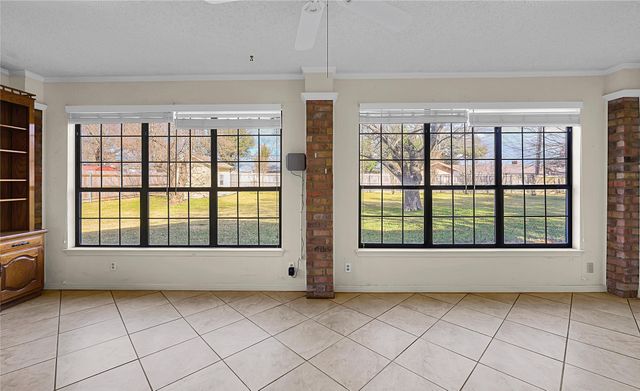 210 Chelsea Drive, Hewitt, TX 76643