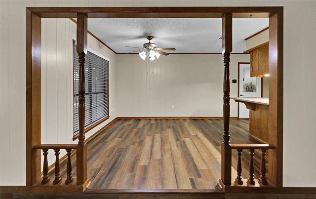 210 Chelsea Drive, Hewitt, TX 76643