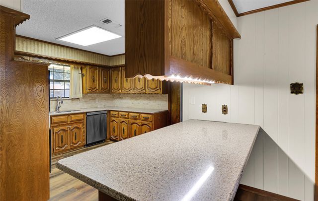 210 Chelsea Drive, Hewitt, TX 76643