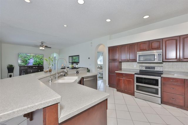 13016 PRESTWICK DRIVE, Riverview, FL 33579