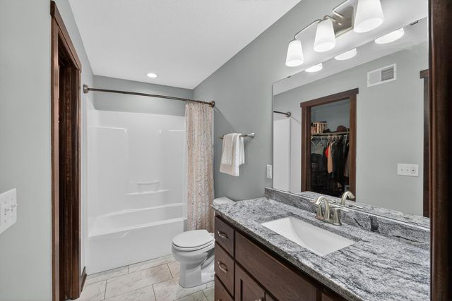 3907 Sunnydale Lane SE, Rochester, MN 55904