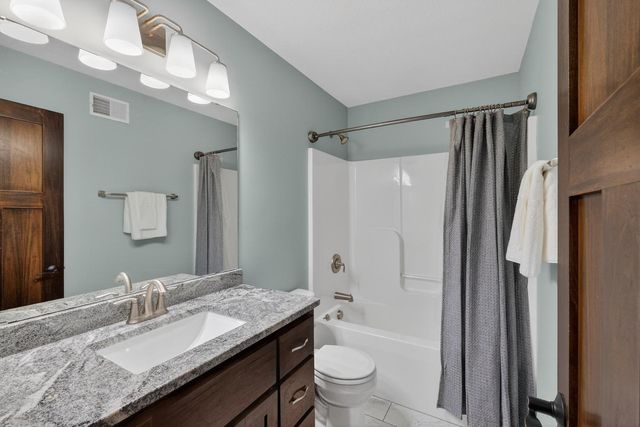 3907 Sunnydale Lane SE, Rochester, MN 55904