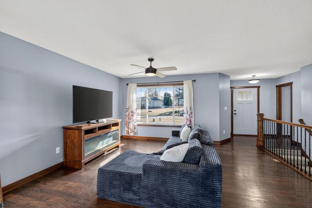 3907 Sunnydale Lane SE, Rochester, MN 55904