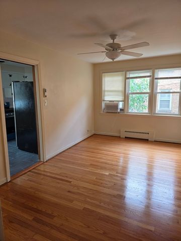 9007 La Crosse Avenue 1S, Skokie, IL 60077