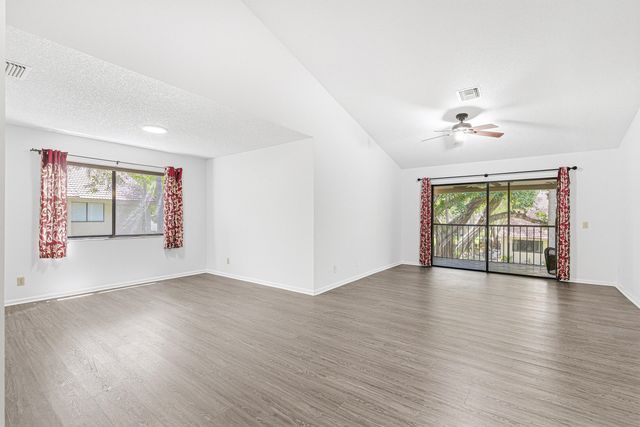 5530 Coach House Circle, Boca Raton, FL 33486