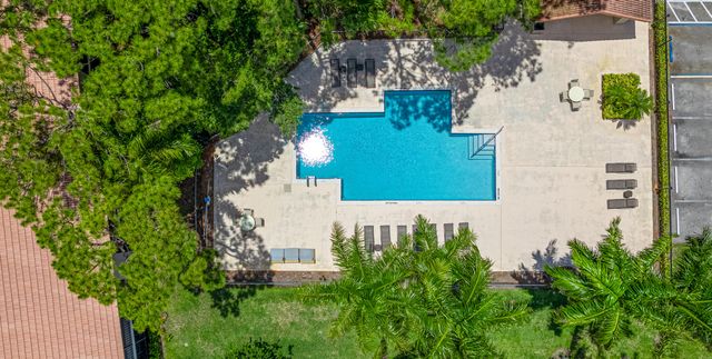5530 Coach House Circle, Boca Raton, FL 33486