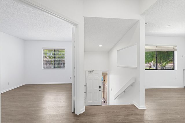 5530 Coach House Circle, Boca Raton, FL 33486